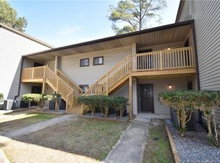 807 Applewood Ln, Fayetteville, NC 28303