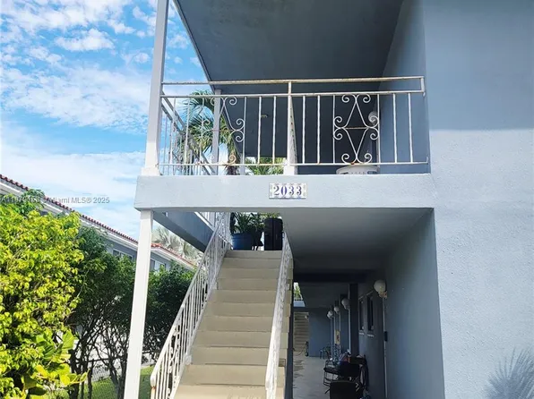 2033 Calais Dr APT 2, Miami Beach, FL 33141