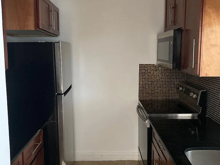 1444 Windsor Ct #1 — Photo 5