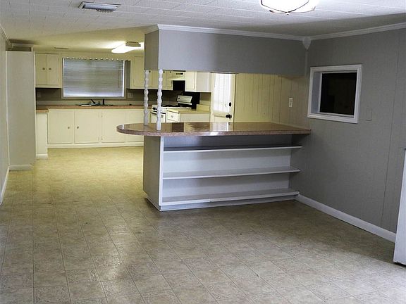 3rd image of 210 Aucoin St