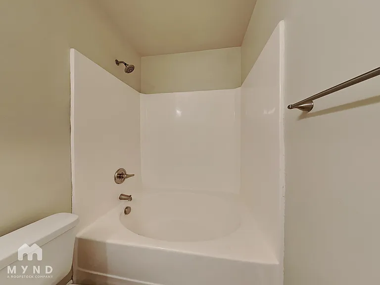 5146 Brooktree Dr — Photo 10
