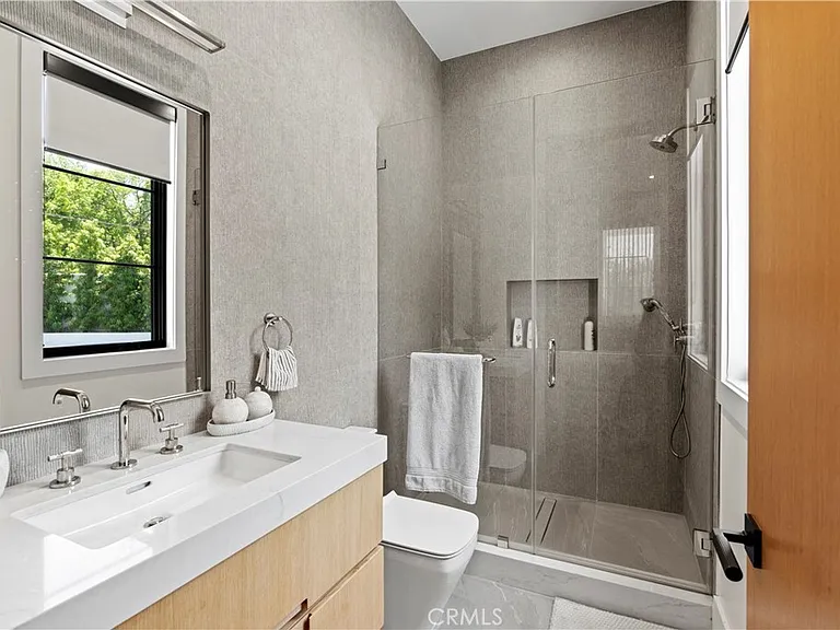 5050 Arundel Dr — Photo 39