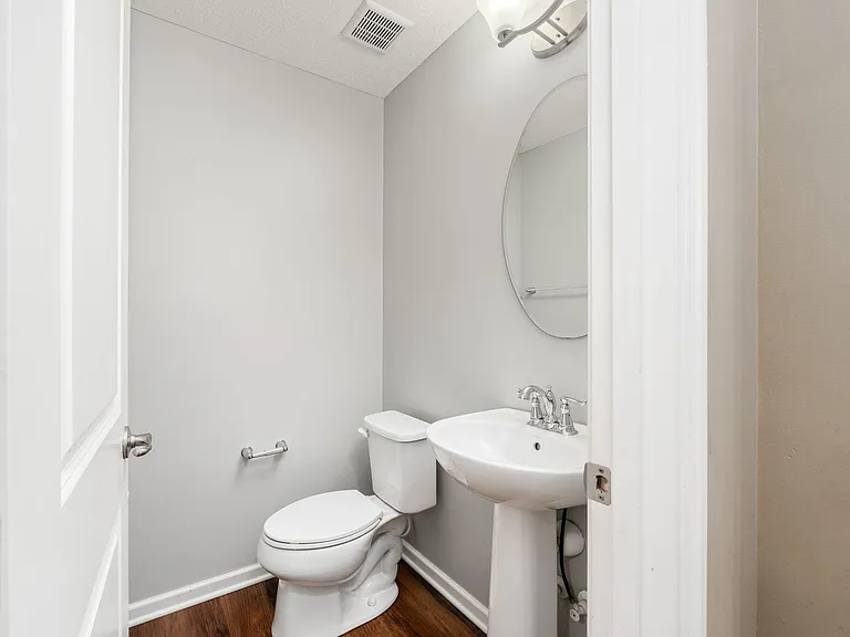 422 Keith Way — Photo 9