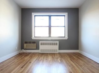 1916 Stanhope St #1E, Ridgewood, NY 11385