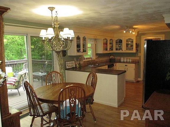 5th image of 608 N Lakeshore Dr