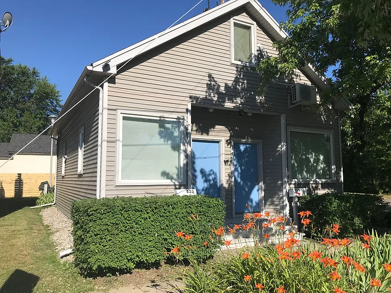 633 N Huron St — Photo 14