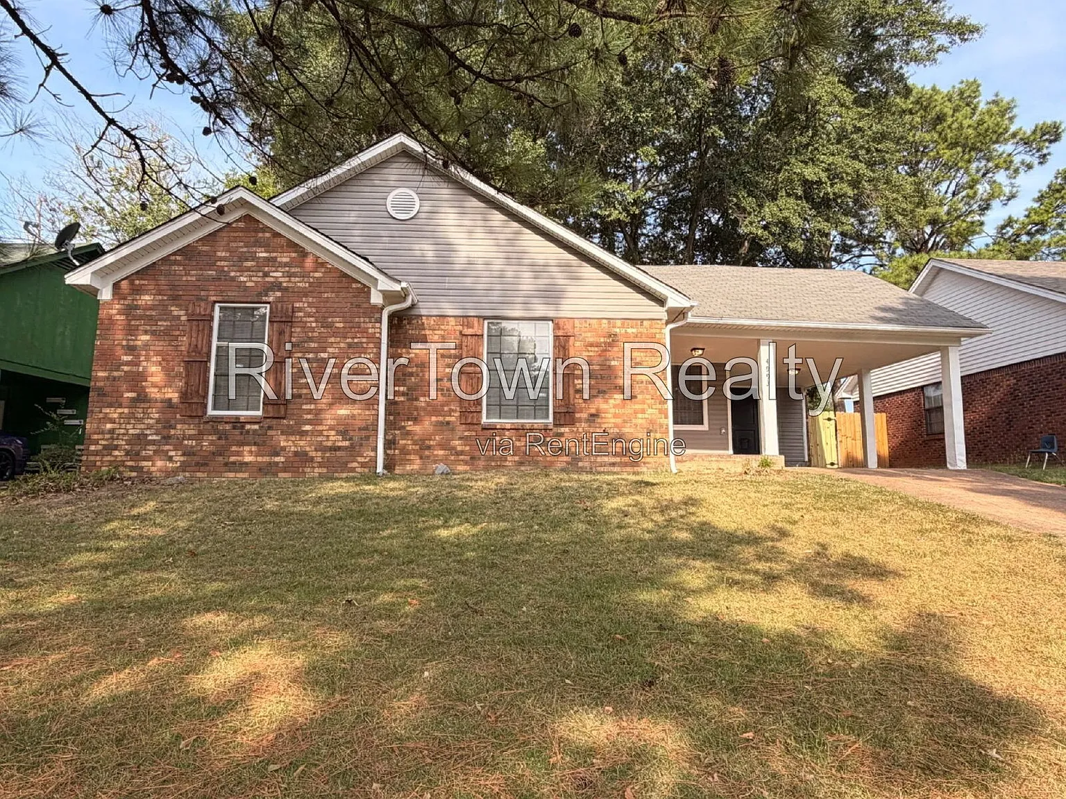 3 bed, 2.0 bath, 1388 sqft, $1,295 — Photo 1