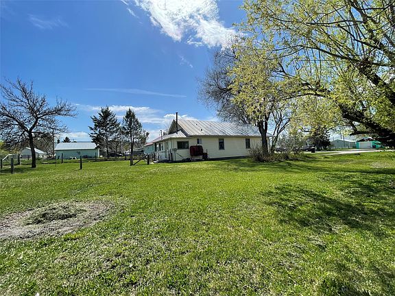 5th image of 416 1st Ave