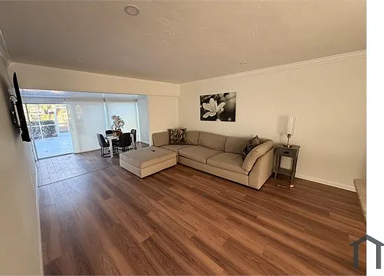 2 bed, 821 sqft, $2,250 — Photo 1
