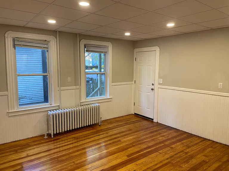 517 Cottage St #1 — Photo 9