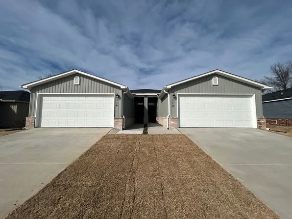 112 & 114 NW 67th Ave, Bentonville, AR 72713