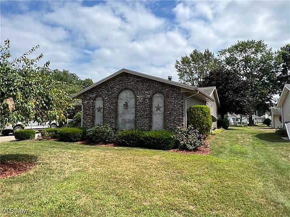 2nd image of 104 Calico Dr