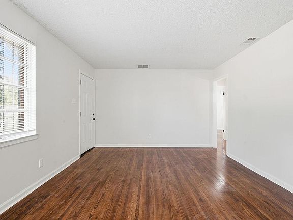 3rd image of 5095 Neely Rd