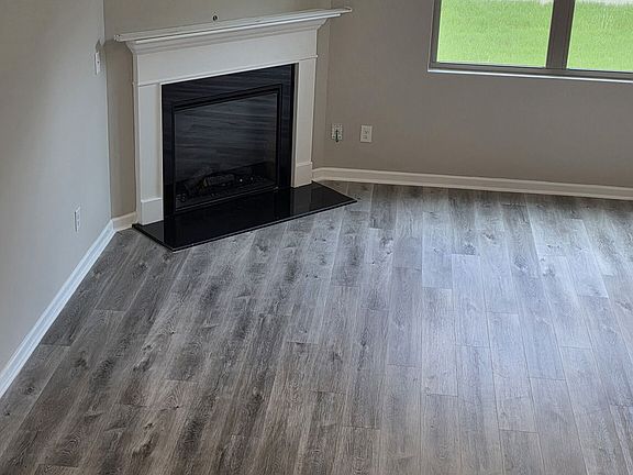 3rd image of 11760 Lovejoy Crossing Blvd