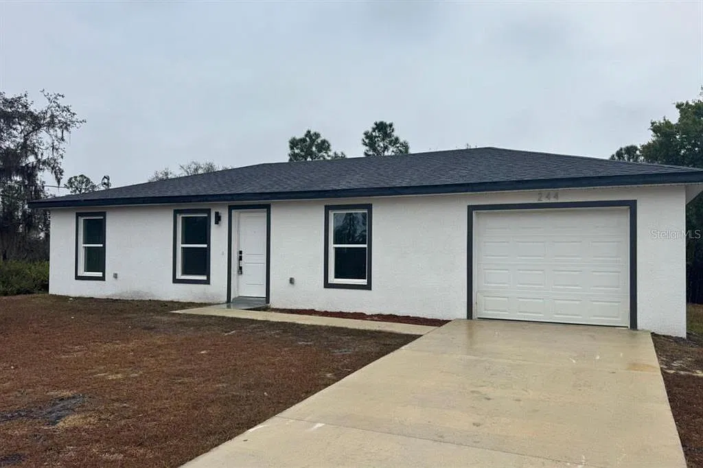 3 bed, 2.0 bath, 1011 sqft, $1,750 — Photo 2