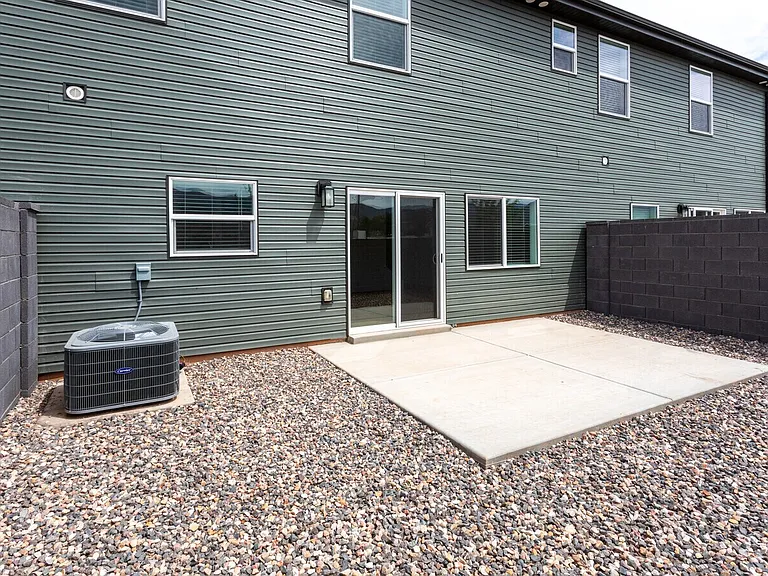 435 N 575 W #2 — Photo 18