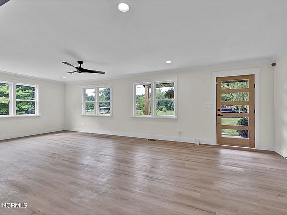 5th image of 374 Peanut Rd