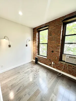 Rented by Oxford Property Group | media 2