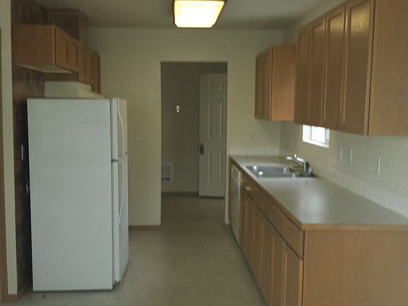 5th image of 1108 Alder Ave