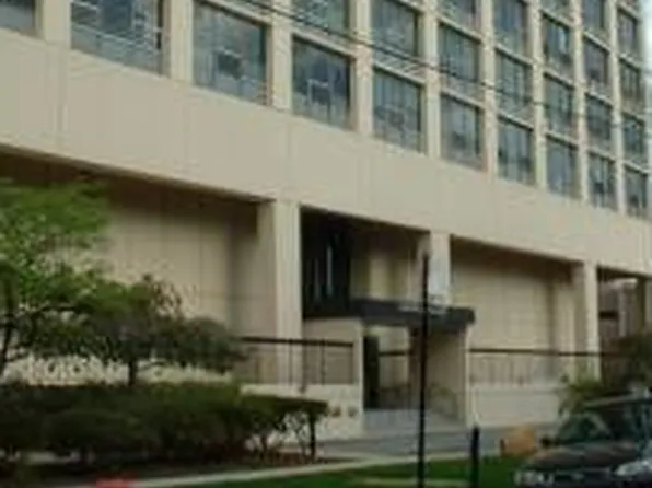 5201 S Cornell Ave, Chicago, IL 60615