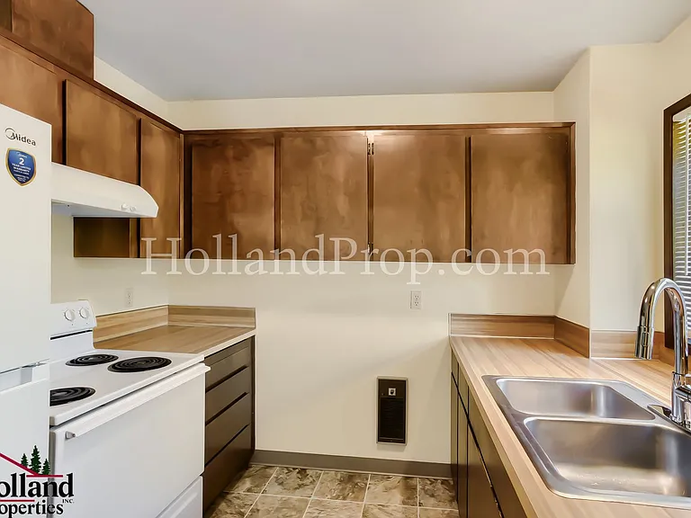 4500 SW 103rd Ave #1 — Photo 8