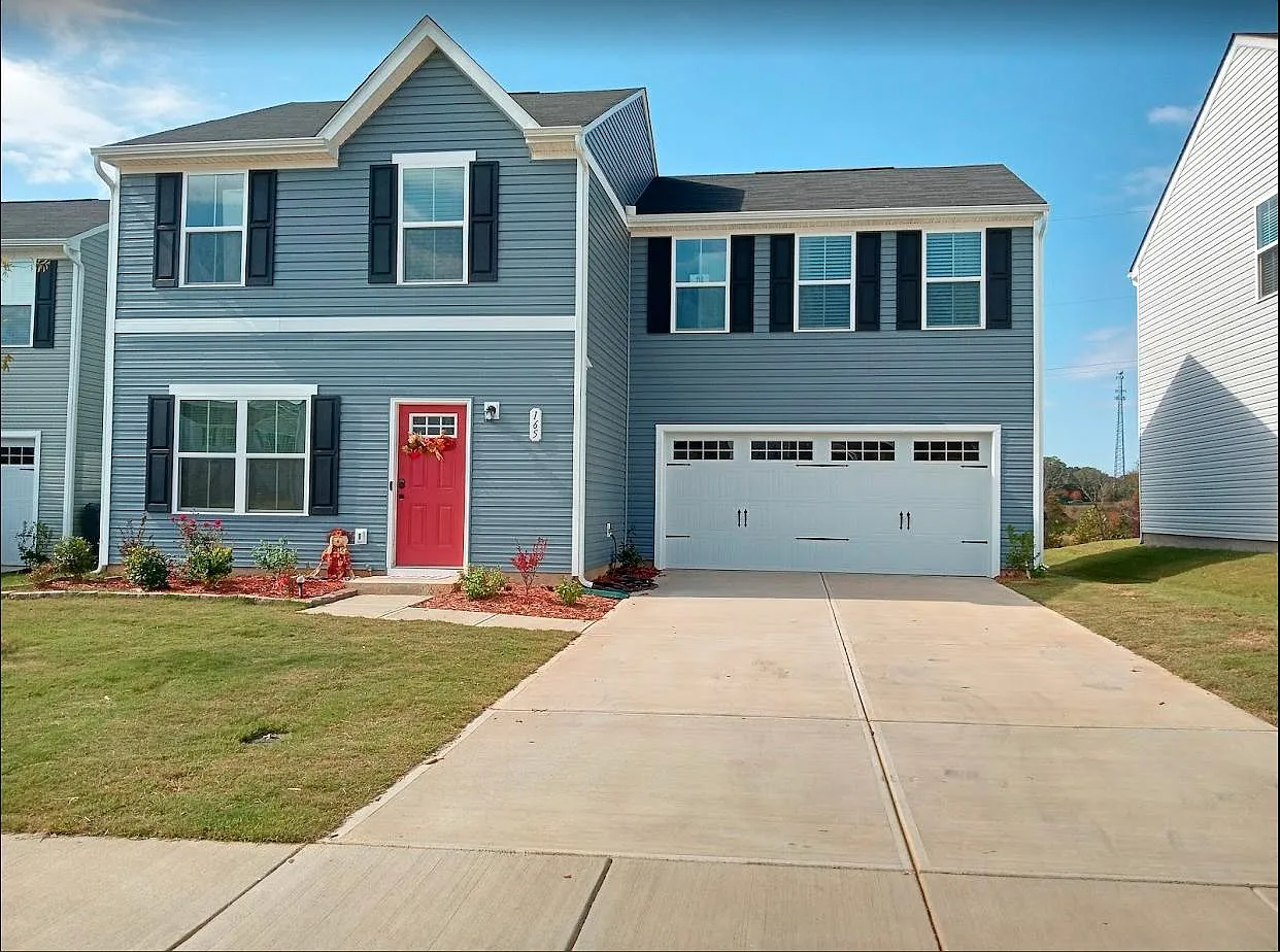 4 bed, 2.5 bath, 1680 sqft, $2,250 — Photo 3