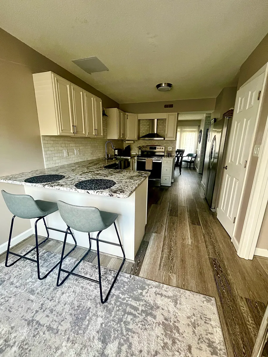 Kitchen - 308 N Lindell Rd #D