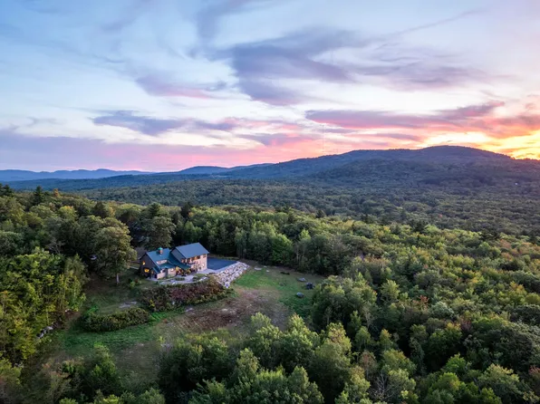 104 Eagle Crest Road, Sebago, ME 04029