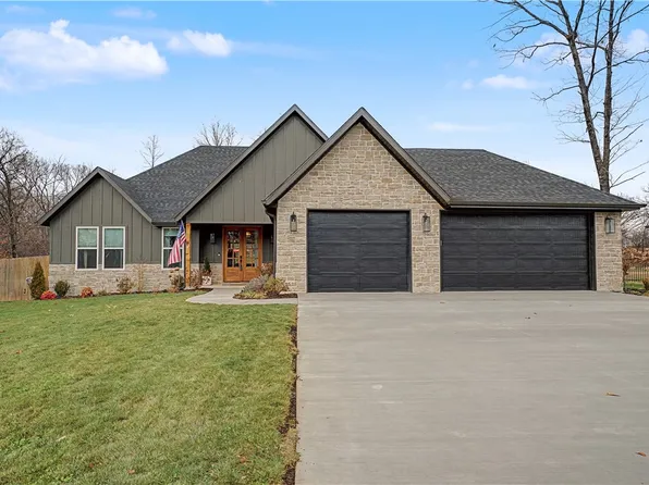 4 Scotch Broom Pl, Bella Vista, AR 72715