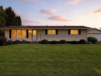 W1434 Cardiff LANE, Ixonia, WI, 53036