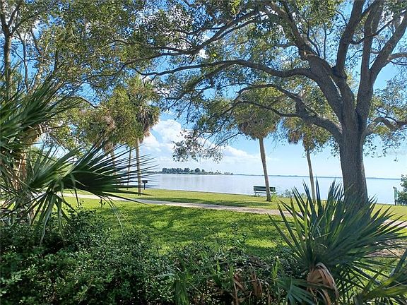5th image of 1008 Tradewinds Dr