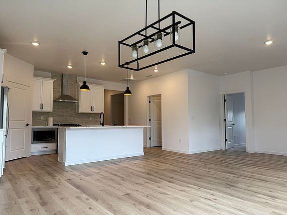 5th image of 1657 Knobby Pine Dr
