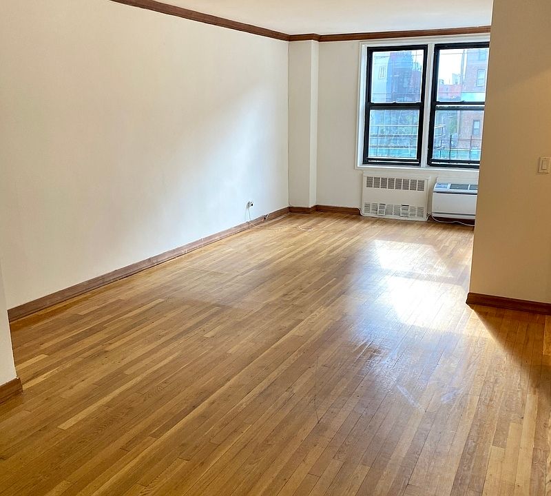 1st image of 200 W 18th St APT 4F
