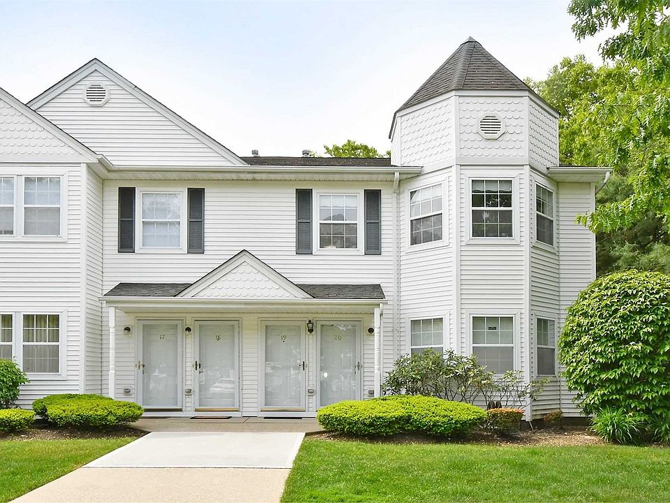 1st image of 19 Victorian Ln