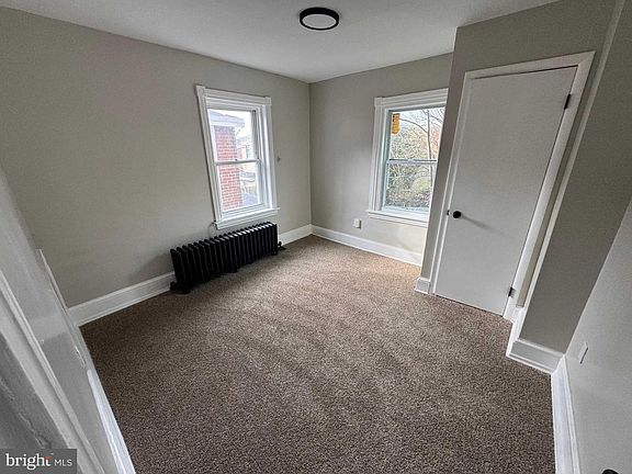 5th image of 517 Delamore Pl