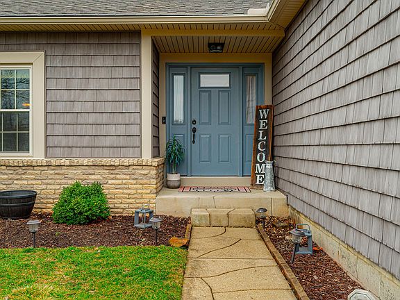2nd image of 4985 Radstock Ct