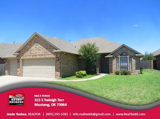 315 E Raleigh Ter, Mustang, OK 73064