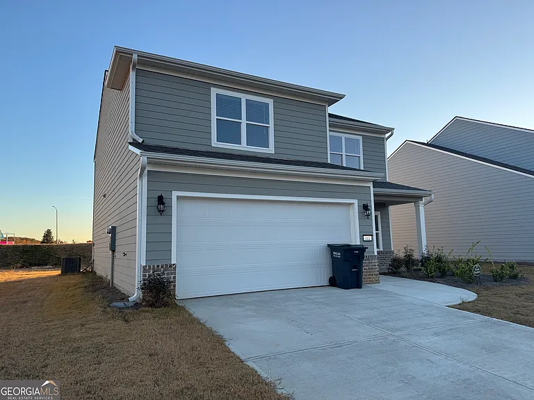 102 Lavender Cir — Photo 2