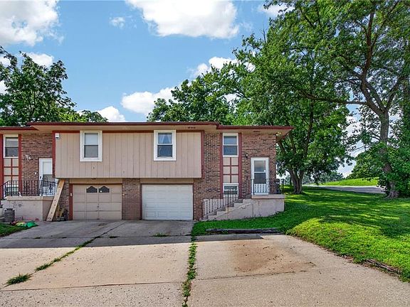 5th image of 5421 NE 50th St
