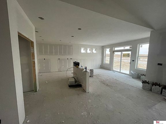3rd image of 11702 S 119th Ave