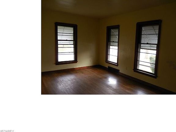3rd image of 303 Foster Ave