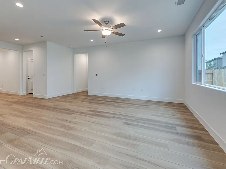 2834 Cortez Dr — Photo 4