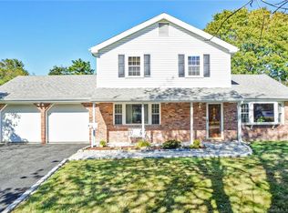 11 Westminster Rd, Stamford, CT 06902