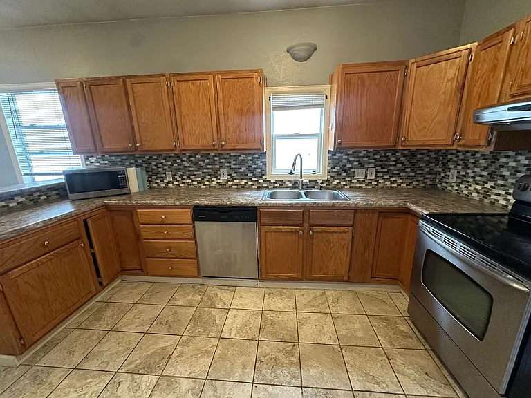 4415 Umatilla St — Photo 5