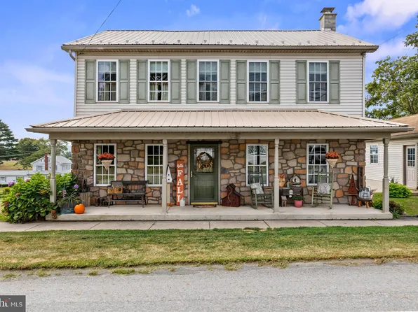 187 W Market St, Berrysburg, PA 17005