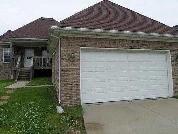Detached garage