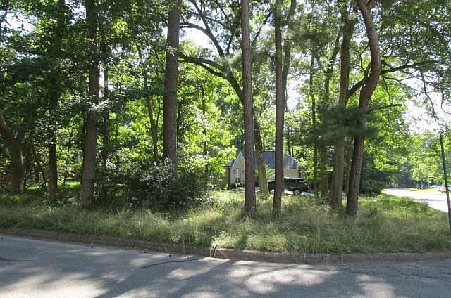 1st image of 2101 Bershire Dr