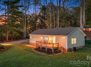 17 Berry Hill Rd, Asheville, NC 28806