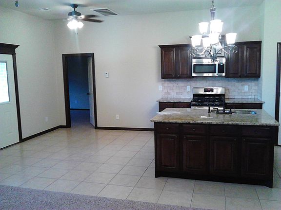 Kitchen & Dining