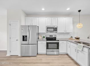 2295 Sandy Bay Ln, Jacksonville, FL 32233